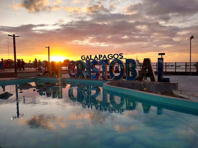 Los Kioskos – Malecón, Puerto Baquerizo Moreno, San Cristóbal (photo 3)