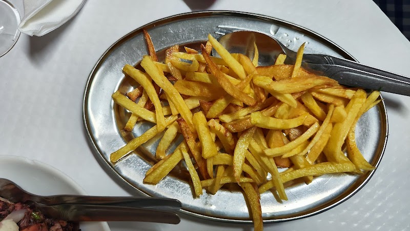 Restaurante Passarinho – Largo Marquês de Pombal, Porto Covo, Portugal (photo 3)