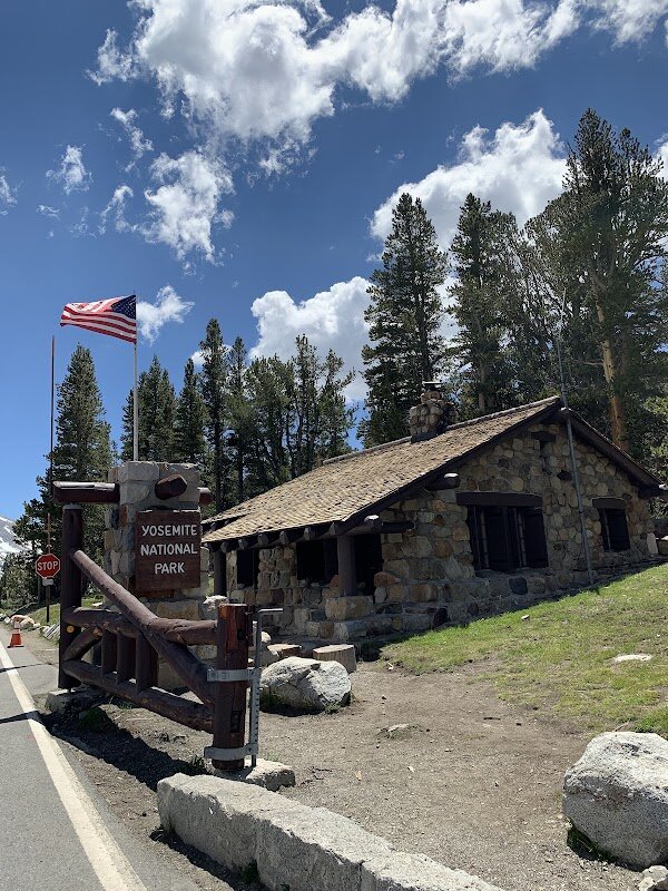 Drive Scenic Tioga Road et randonnée Tuolumne Meadows – Yosemite High Country, Californie (photo 1)