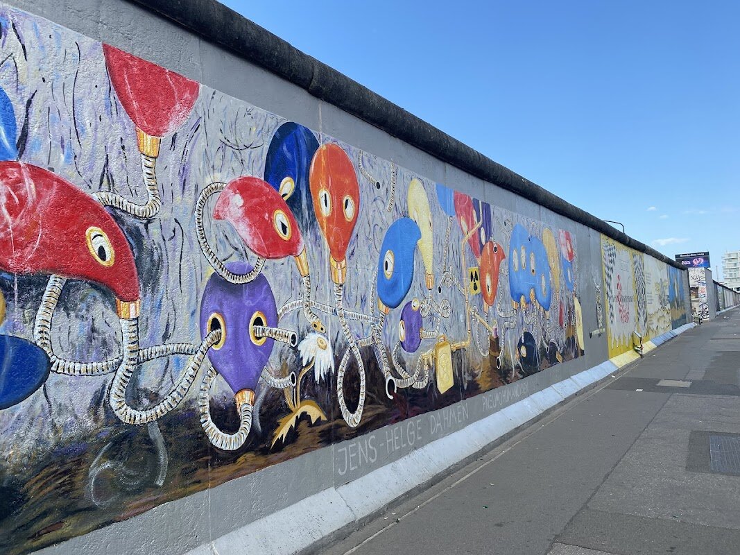 East Side Gallery – Friedrichshain, Berlin (photo 1)