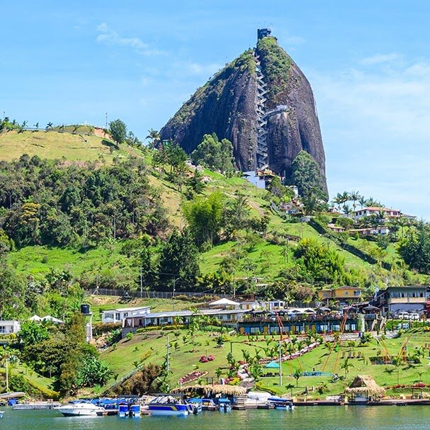 Excursion Guatapé et Piedra del Peñol – Guatapé, Antioquia (photo 1)