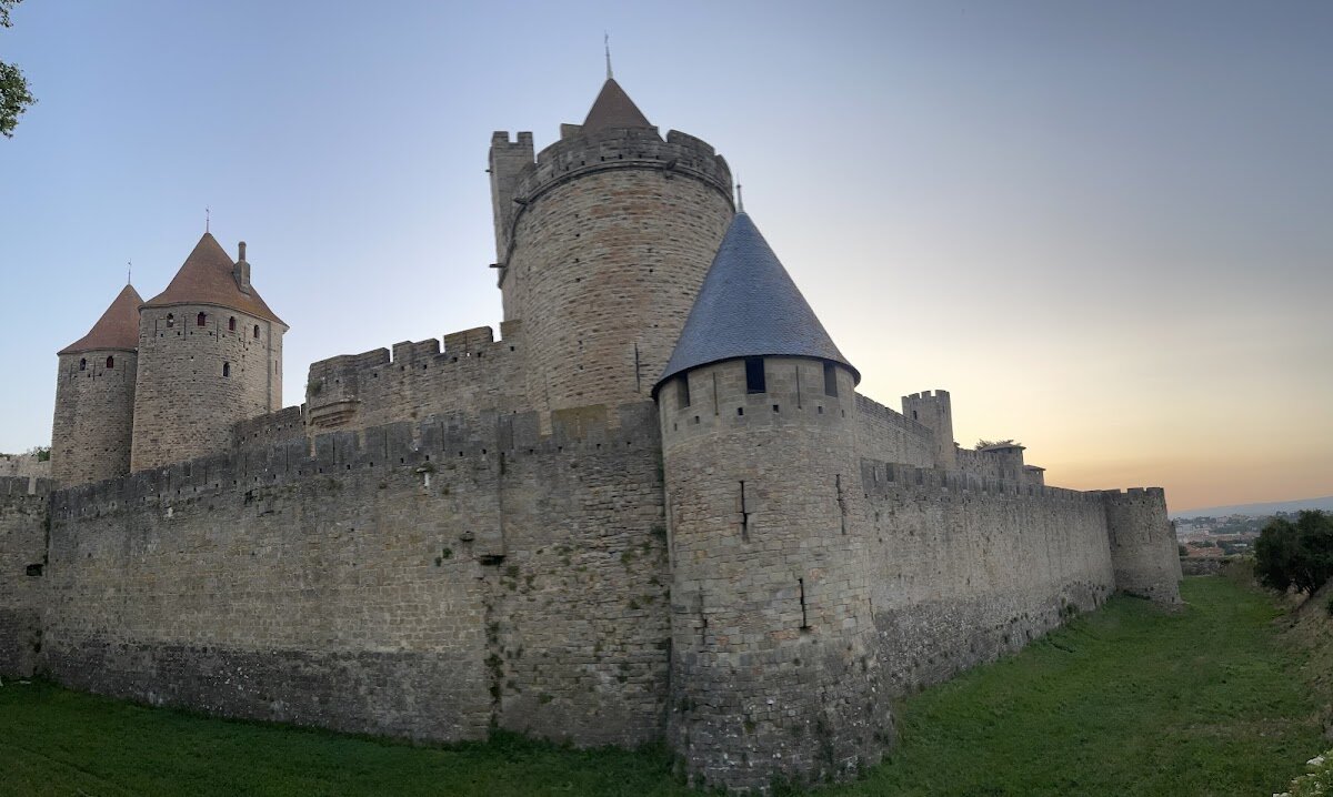 Exploration de la Bastide Saint-Louis – Place Carnot, Bastide Saint-Louis, Carcassonne (photo 1)