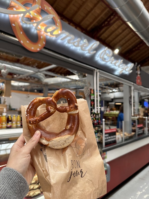 Exploration du Marché Couvert – 13 Rue des Écoles, 68000 Colmar (photo 3)