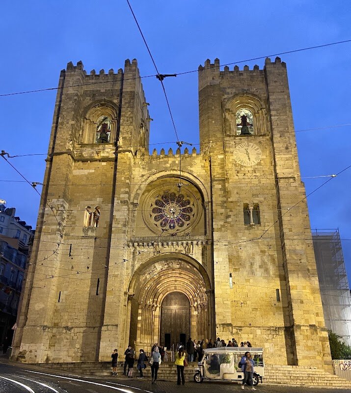 Exploration du quartier d'Alfama – Départ de la Cathédrale de Lisbonne (Sé), Largo da Sé, 1100-585 Lisboa (photo 1)