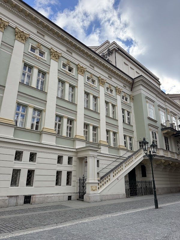 Free Walking Tour - Old Town, Jewish Quarter & Charles Bridge – Staré Město, Powder Gate (photo 2)
