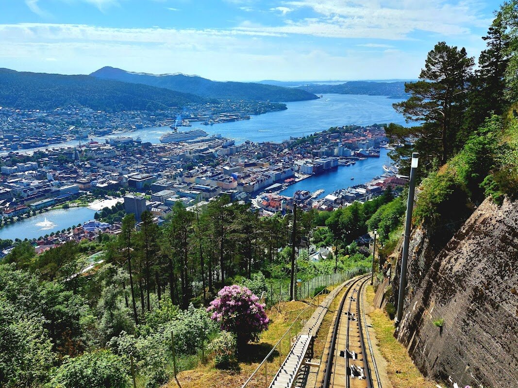 Funiculaire Floibanen Mont Fløyen – Mont Fløyen, Bergen (photo 1)