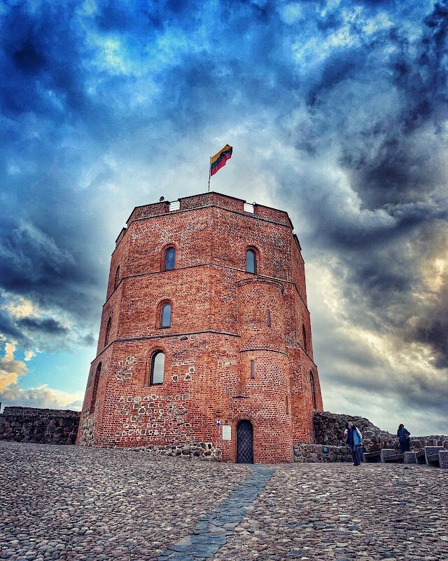 Gediminas Tower – Vilnius Old Town (photo 1)