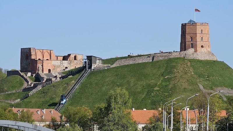 Gediminas Tower – Vilnius Old Town (photo 2)