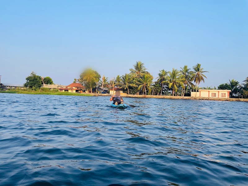 Houseboat Backwaters Alappuzha – Alappuzha Canals & Lagoons (photo 2)