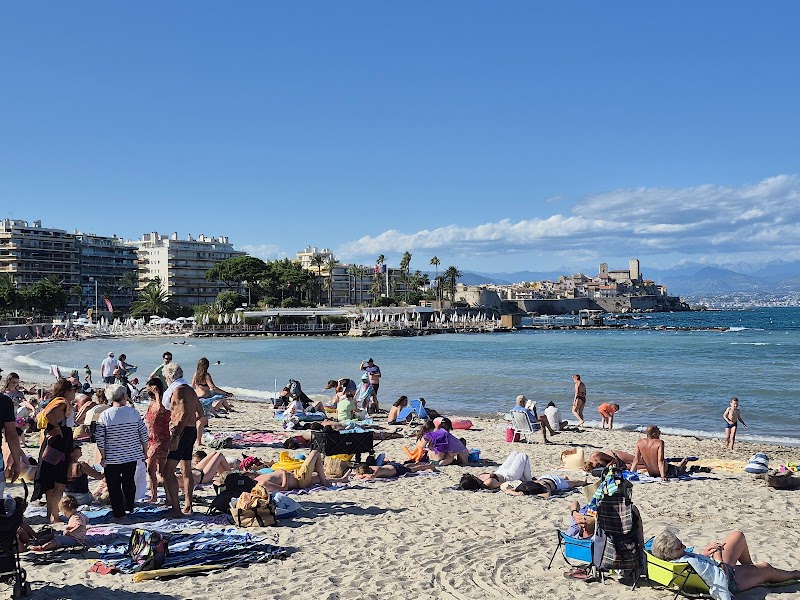 Journée à la plage de la Salis – Boulevard James Wyllie, 06600 Antibes (photo 2)