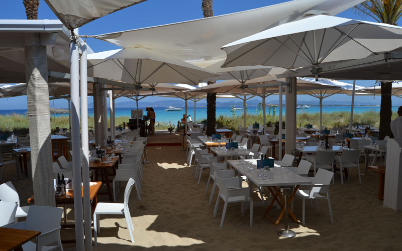 Juan y Andrea – Plage Ses Illetes, Formentera (photo 1)
