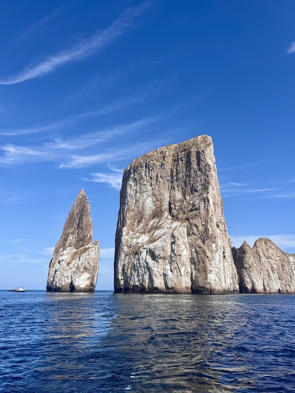 Kicker Rock Snorkeling Expedition – Kicker Rock, San Cristóbal Island (photo 2)