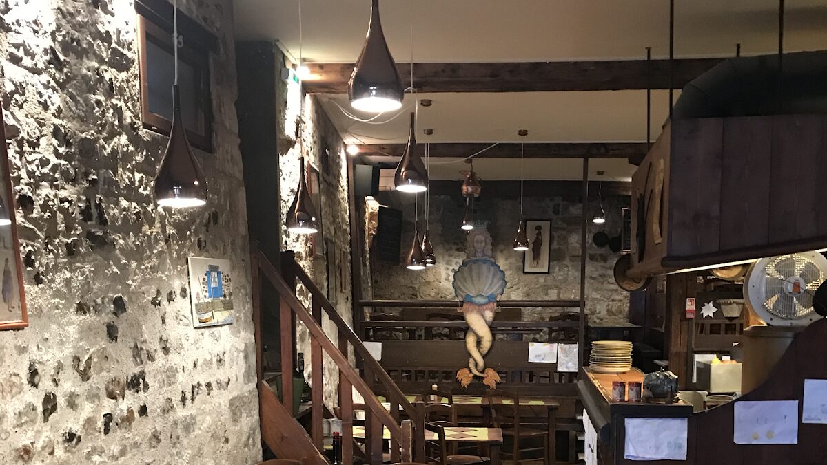 La Cidrerie – 26 Place Hamelin, 14600 Honfleur (photo 1)