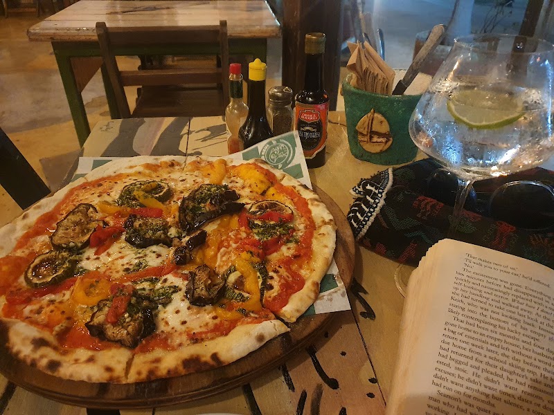 La Nave Pizzeria Tulum – Tulum Town, Mexique (photo 3)
