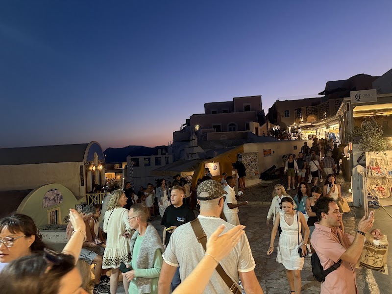 Laokasti Tavern – Oia, Santorini (photo 3)