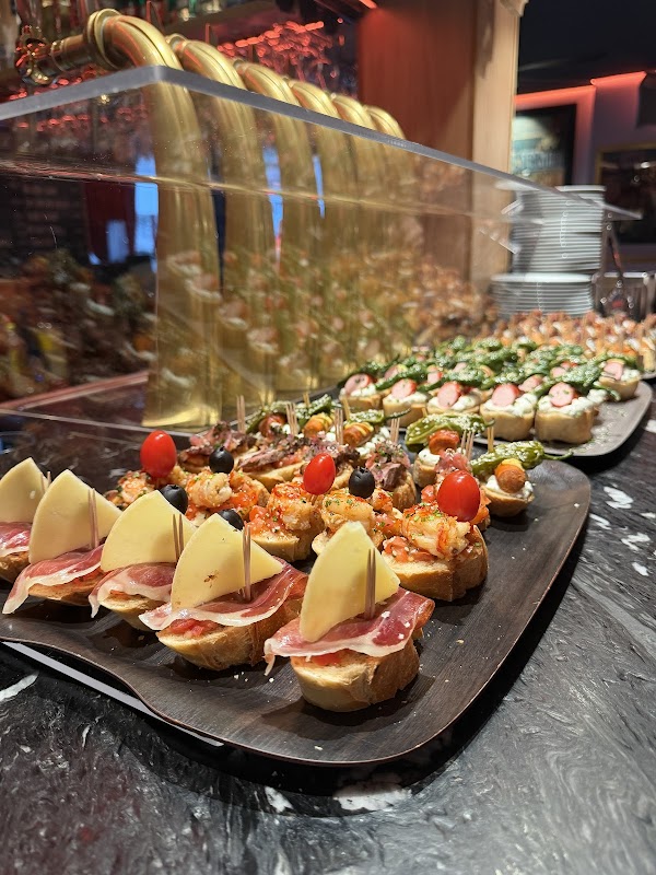 Le Bar Jean – Le Bar Jean, Rue des Halles, 64200 Biarritz (photo 3)