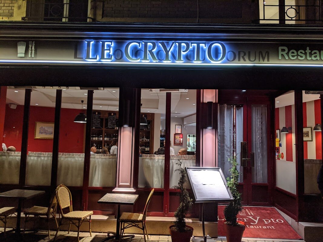 Le Crypto – 14 Place du Forum, 51100 Reims (photo 1)
