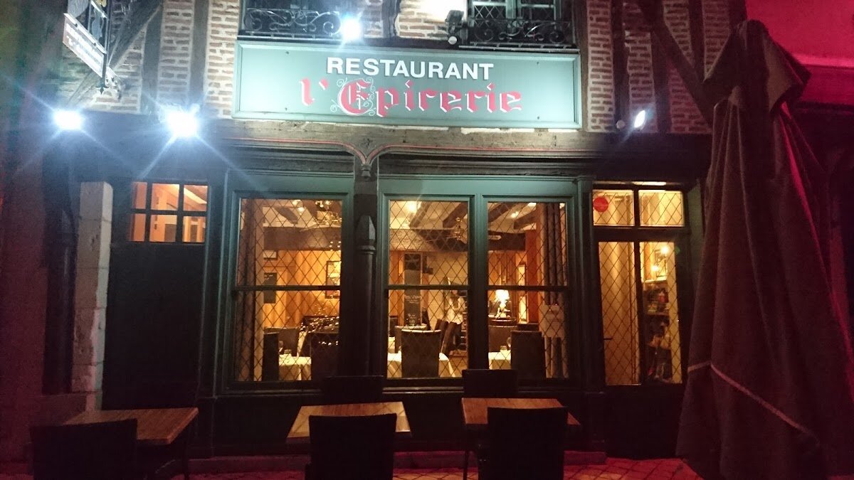L'Epicerie – 46 Place Michel Debré, 37400 Amboise (photo 1)
