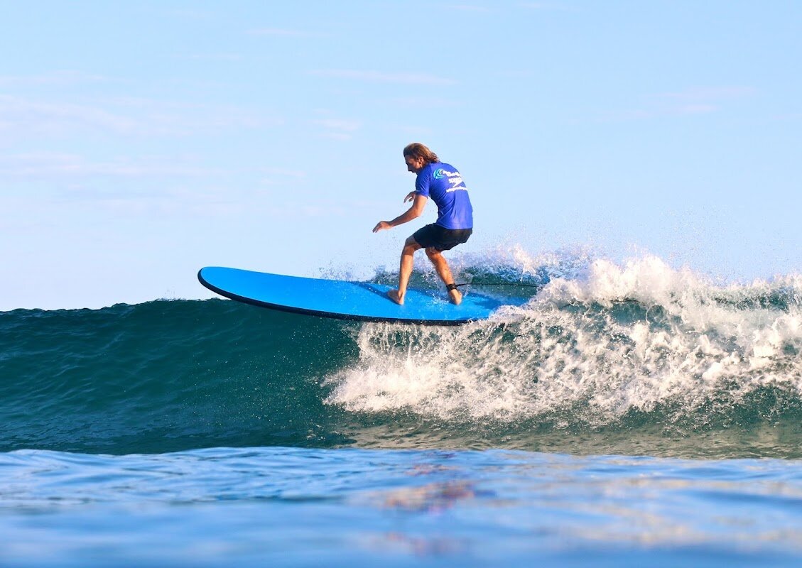 Lets Go Surfing Byron Bay – 5/11 Fletcher St, Byron Bay NSW 2481, Australia (photo 1)