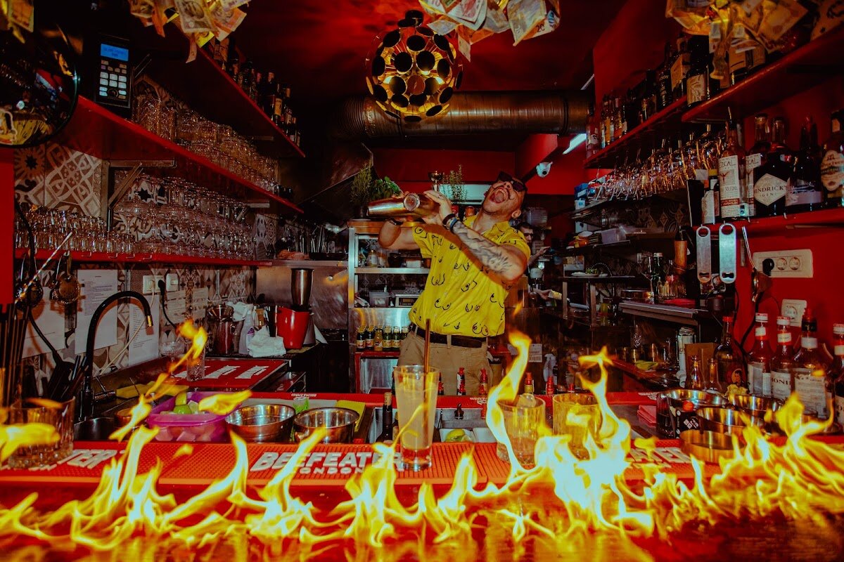 Lola Bar & Street Food – Ul. Sveti Marak 8, 21450 Hvar (photo 1)
