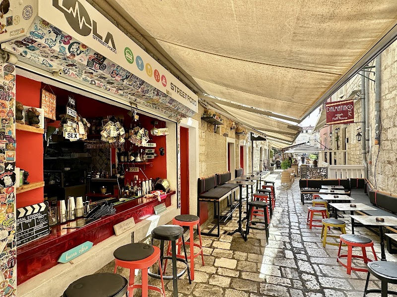 Lola Bar & Street Food – Ul. Sveti Marak 8, 21450 Hvar (photo 3)