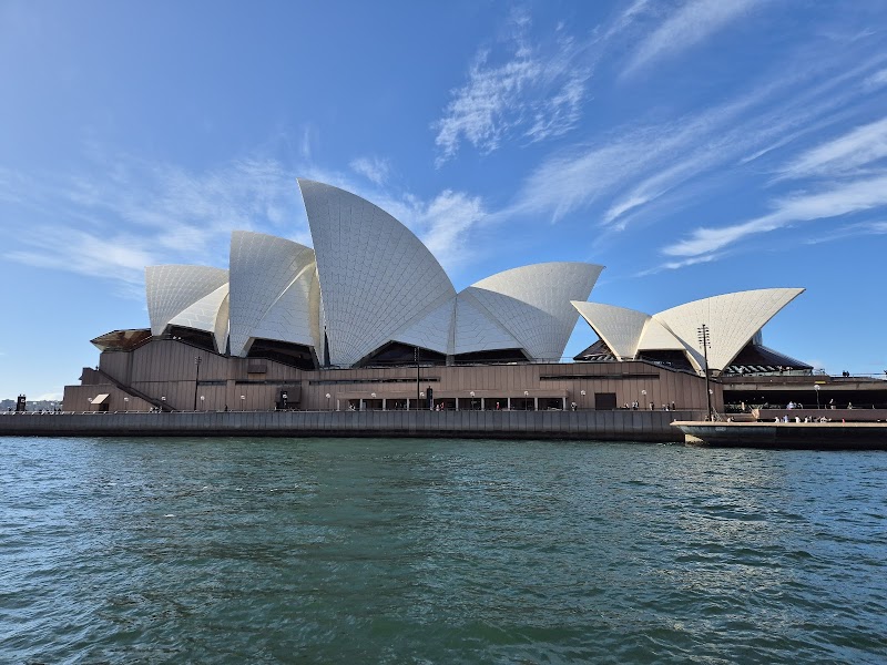 Manly Fast Ferry – Circular Quay Wharf 2, Sydney NSW 2000, Australia (photo 3)