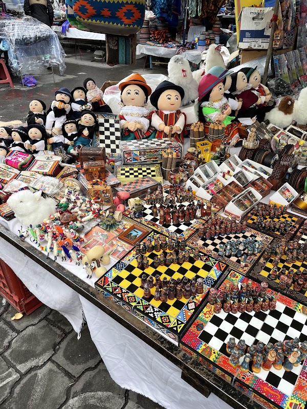 Marché d'Otavalo (Plaza de Ponchos) – Plaza de Ponchos, Otavalo, Équateur (photo 2)