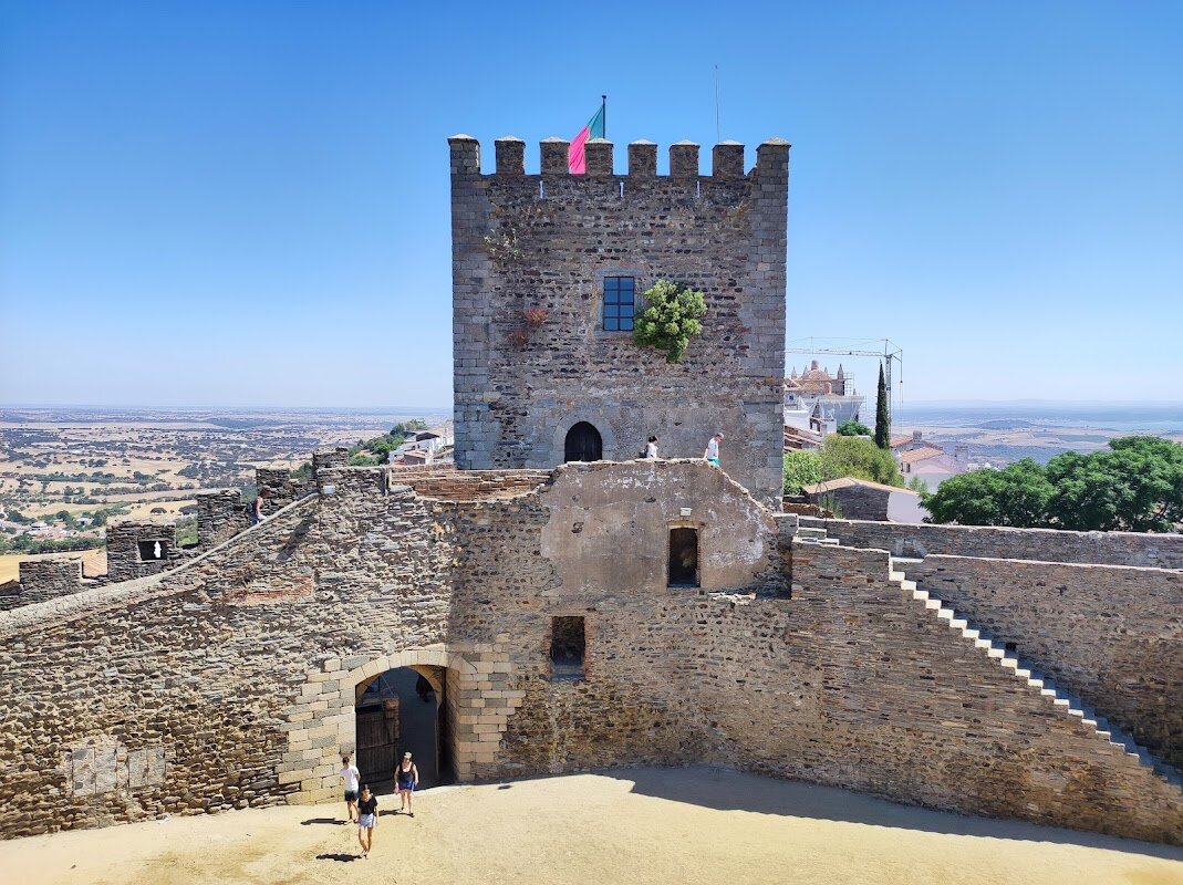 Monsaraz - Village médiéval et exploration des remparts – Monsaraz village fortifié, Alentejo, Portugal (photo 1)