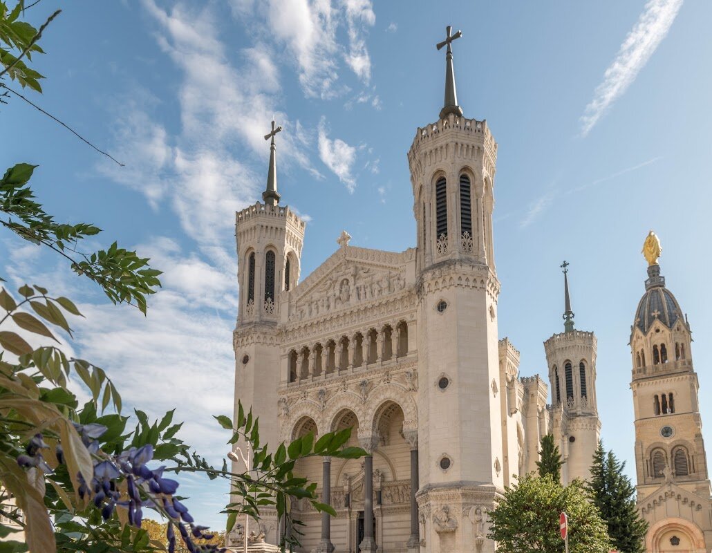 Montée à Fourvière et visite de la Basilique – 8 Place de Fourvière, 69005 Lyon (photo 1)