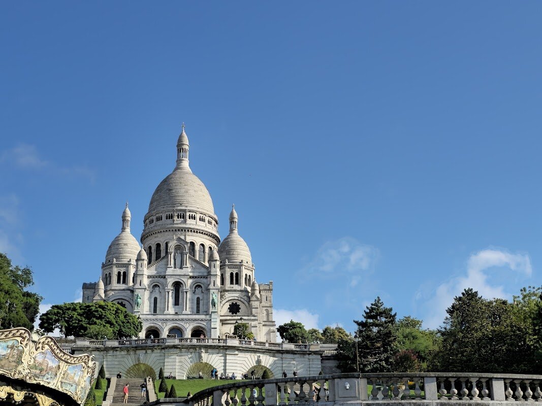 Montmartre et Basilique du Sacré-Cœur –  Quartier Montmartre, 18ème arrondissement (photo 1)