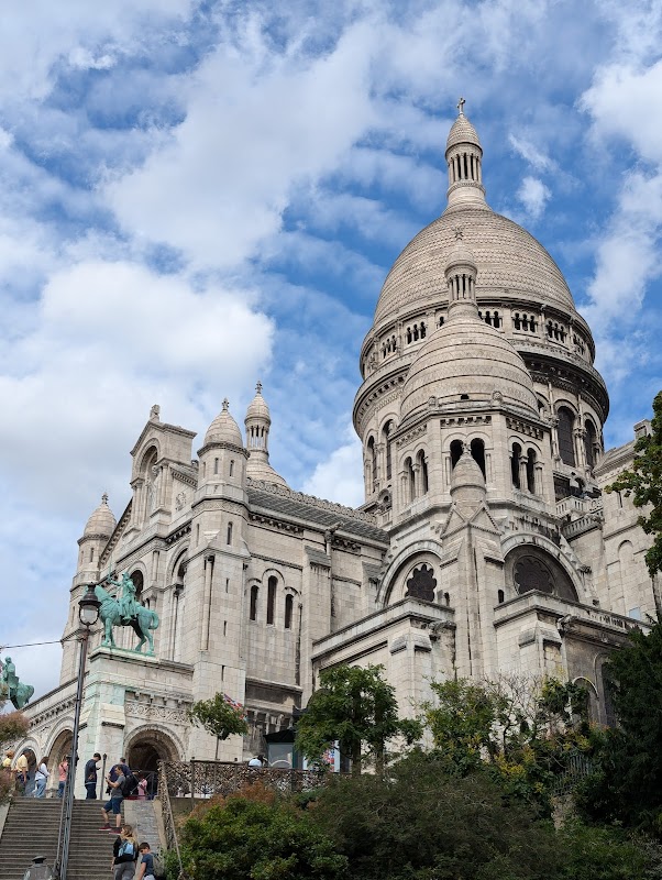 Montmartre et Basilique du Sacré-Cœur –  Quartier Montmartre, 18ème arrondissement (photo 2)