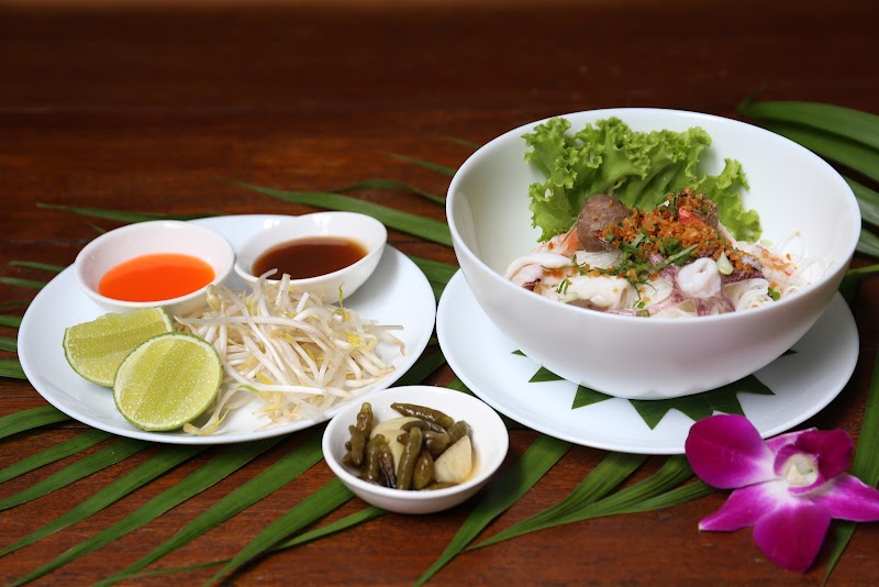 One Kitchen – St 360, Phnom Penh, Cambodge (photo 2)