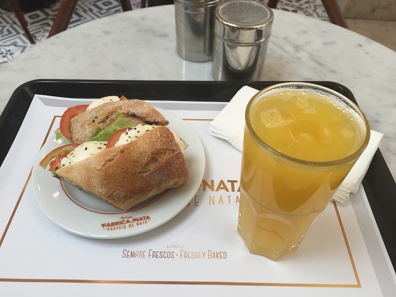 Pastelaria près de l'auberge – Quartier de Restauradores, Lisbonne (photo 2)