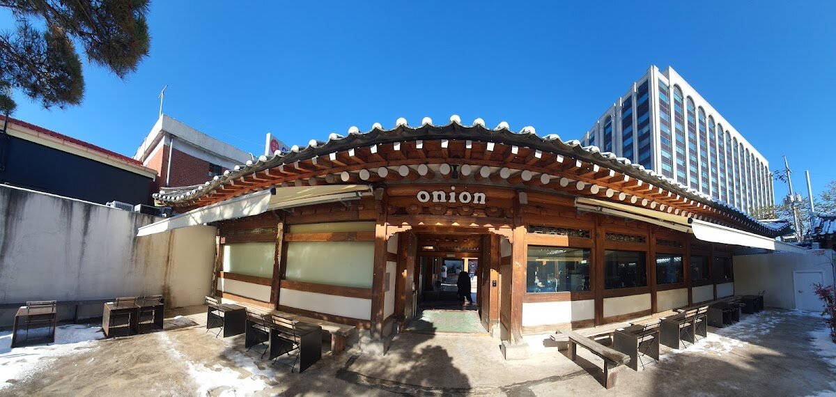 Café Onion Anguk (카페어니언) – 5 Gyedong-gil, Jongno-gu, Séoul (photo 1)