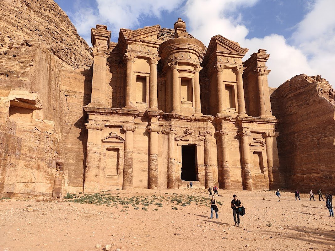 Petra - Visite découverte Siq et Al-Khazneh (Trésorerie) – Wadi Musa, entrée archéologique (photo 1)