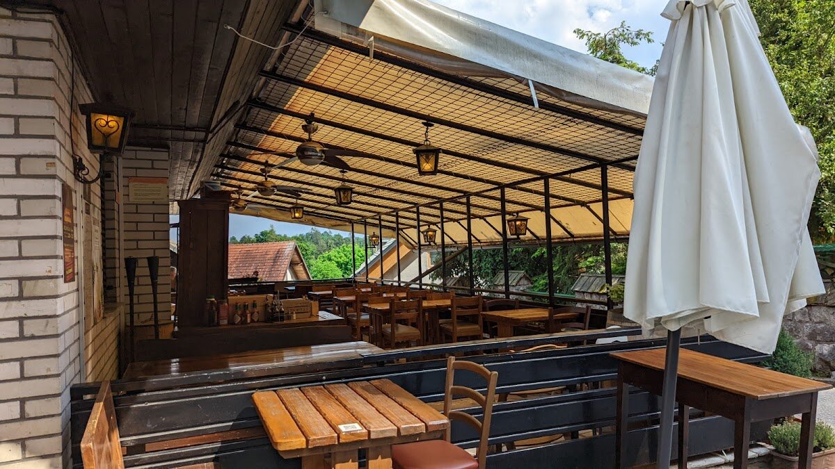 Pizzeria Rustika – Centre Bled (photo 1)