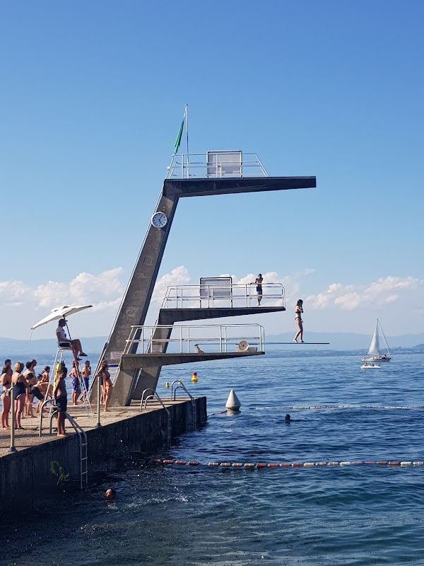 Plaisirs aquatiques au Centre Nautique – Avenue de Neuvecelle, 74500 Évian-les-Bains (photo 3)
