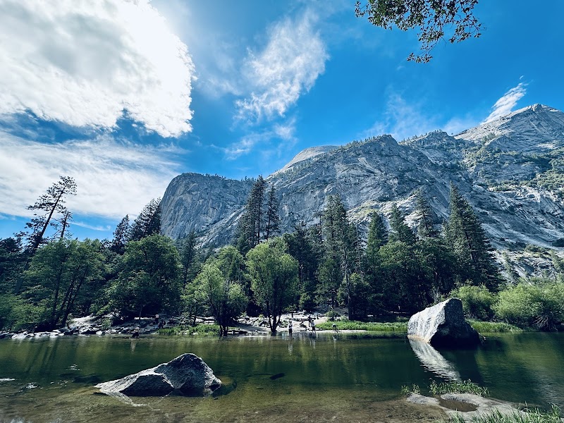 Randonnée Mirror Lake Trail – Yosemite Valley, Californie (photo 2)