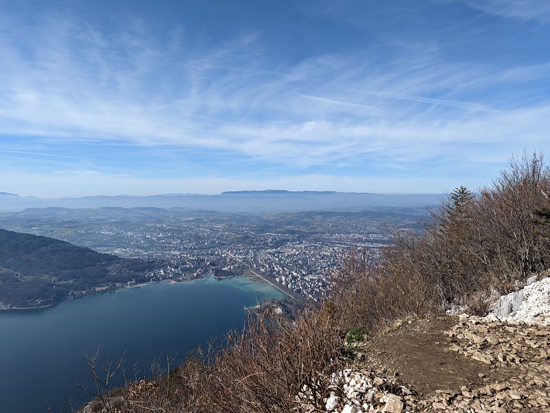 Randonnée panoramique Mont Veyrier – Parking du Petit Port, 74000 Annecy (photo 2)