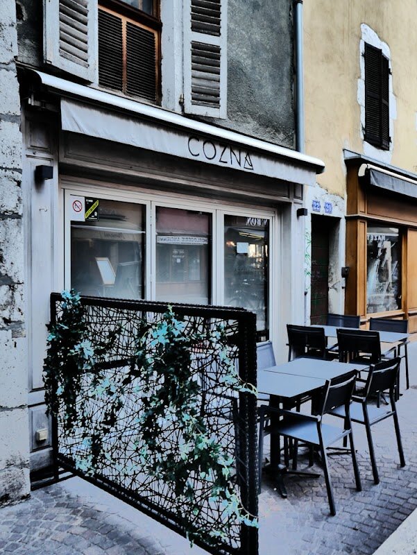 Restaurant Cozna – 10 Rue Vaugelas - Cour du Pré Carré, 74000 Annecy (photo 1)
