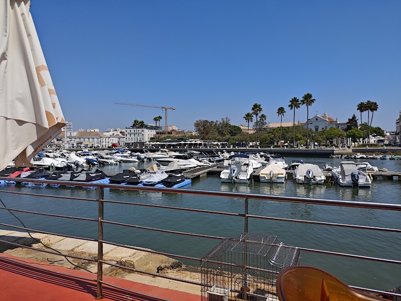 Restaurante Faro e Benfica – Marina de Faro (photo 3)