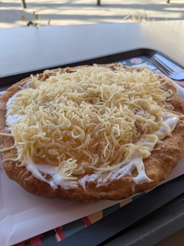 Retro Lángos – Bajcsy-Zsilinszky út 25, Budapest (photo 3)