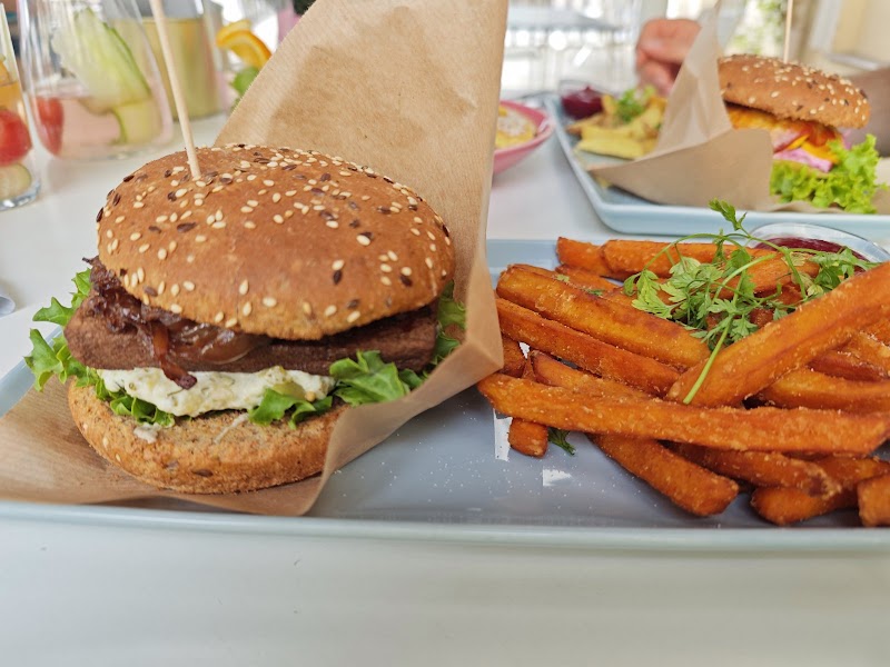 RoseHip Vegan Bistro – Vilnius Old Town (photo 3)