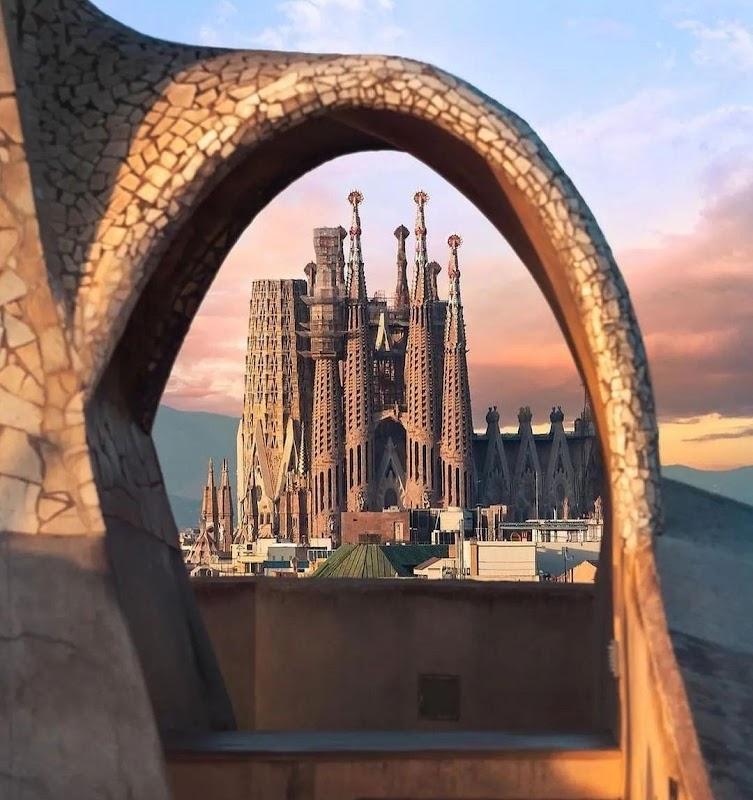 Sagrada Familia – Eixample, Barcelone (photo 2)
