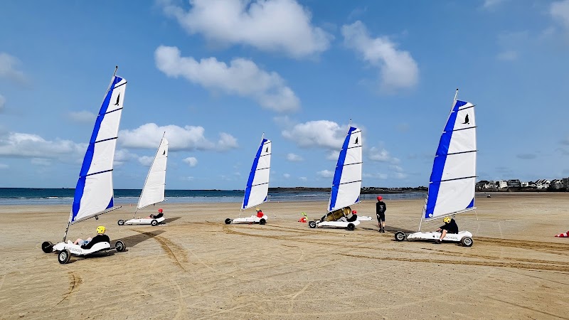 Séance de char à voile sur la plage du Sillon – Surf School Saint-Malo, Grande Plage du Sillon, 35400 Saint-Malo (photo 2)