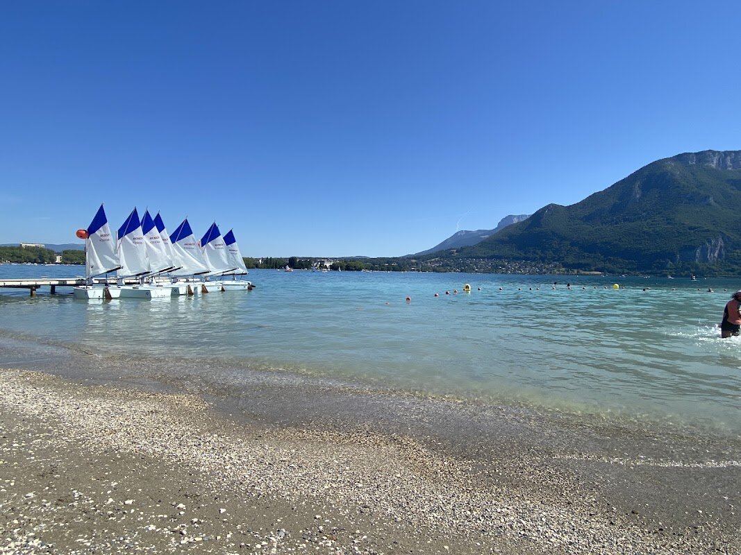 Session pédalos sur le lac d'Annecy – Plage des Marquisats, 74000 Annecy (photo 1)