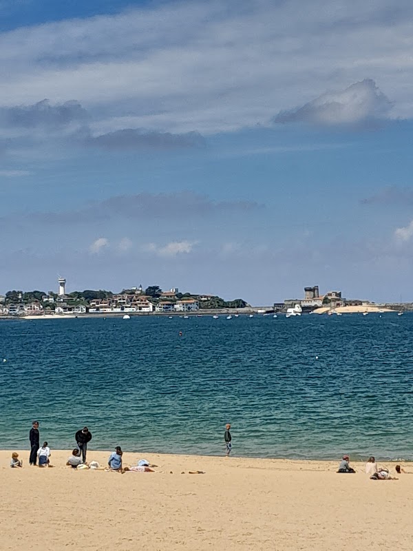 Session surf libre et détente à la Grande Plage – Grande Plage, Biarritz (photo 3)