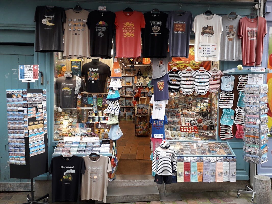 Shopping souvenirs – 16 Rue des Lingots, 14600 Honfleur (photo 1)