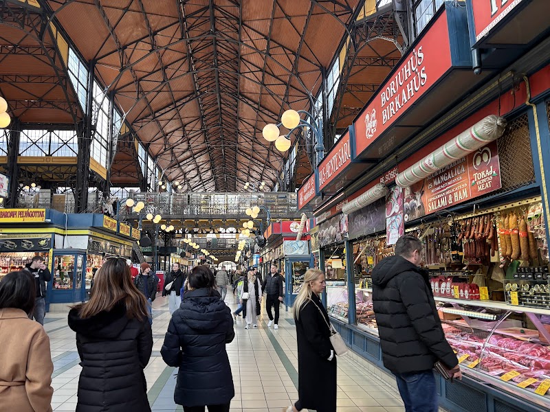 Stands de nourriture du Grand Marché Central – Nagy Vásárcsarnok, Vámház krt. 1-3, Budapest (photo 2)