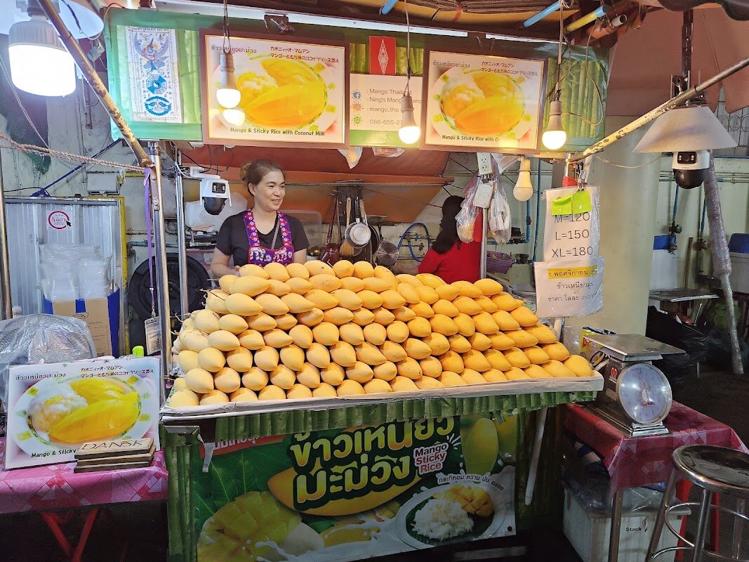 Street food Sukhumvit Soi 38 – Sukhumvit, Bangkok (photo 1)